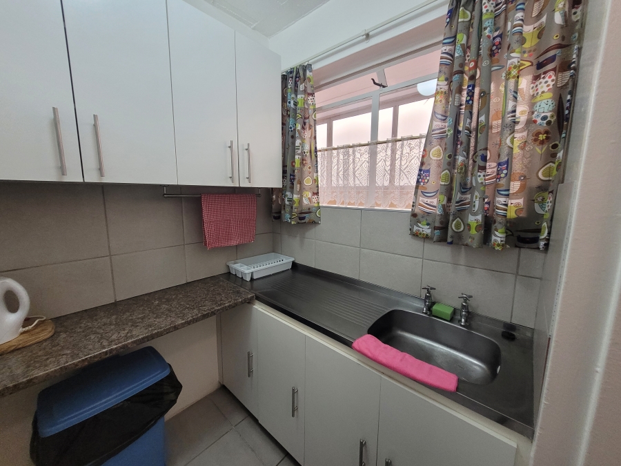 1 Bedroom Property for Sale in Humewood Eastern Cape